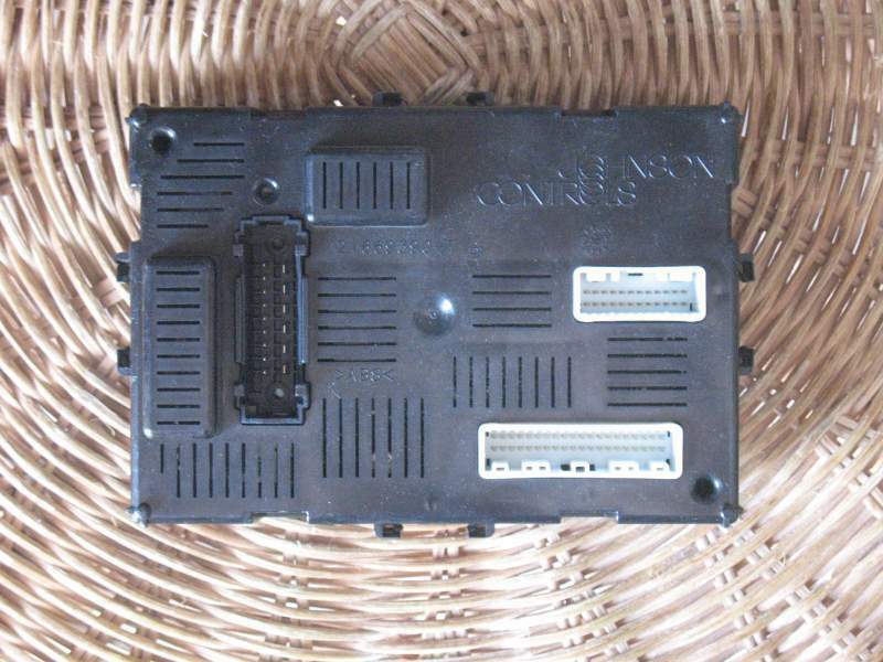 Body Computer NISSAN MICRA K12 284B2AX620 BCM L2N 21676270-2A