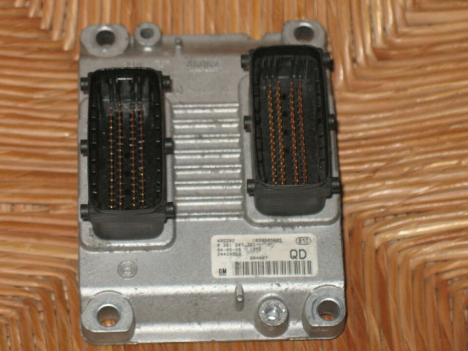 ECU Opel Tigra BOSCH 0261207721 ME7 6.1 24420560 QD 24420560QD