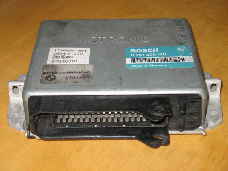 BMW 5 '(E3 530i Berlina 3,0 138 kW / 188 PS Bosch 0261200178