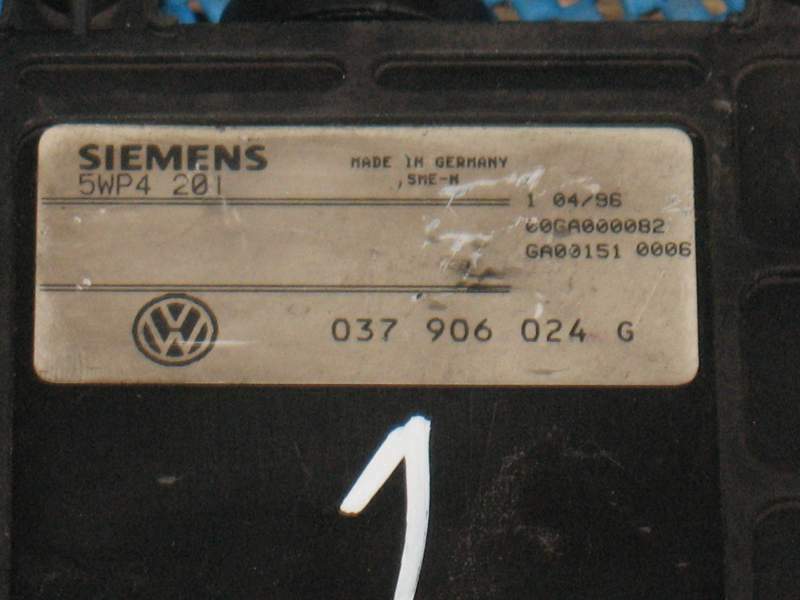 ECU VOLKSWAGEN GOLF 2.0 GTI 16V 037906024G 5WP4201