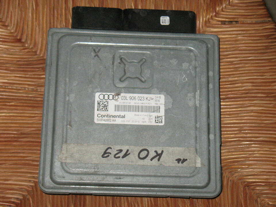 ECU AUDI A1 PCR2.1 03L906023 KJ 5WP42882AA HW H63