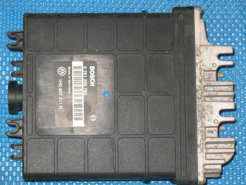 ECU BOSCH 0261200784 1H0907311H VW GOLF 3 1992 AL 1998