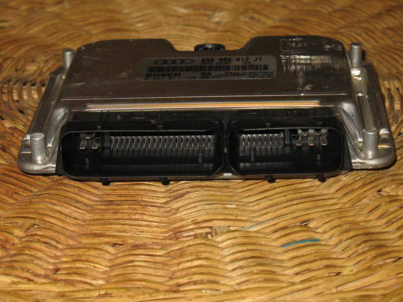 ECU CONTROLLER AUDI A4 1.9 TDI 038906019JT BOSCH 0281011138 EDC 15P+ 22.3.2