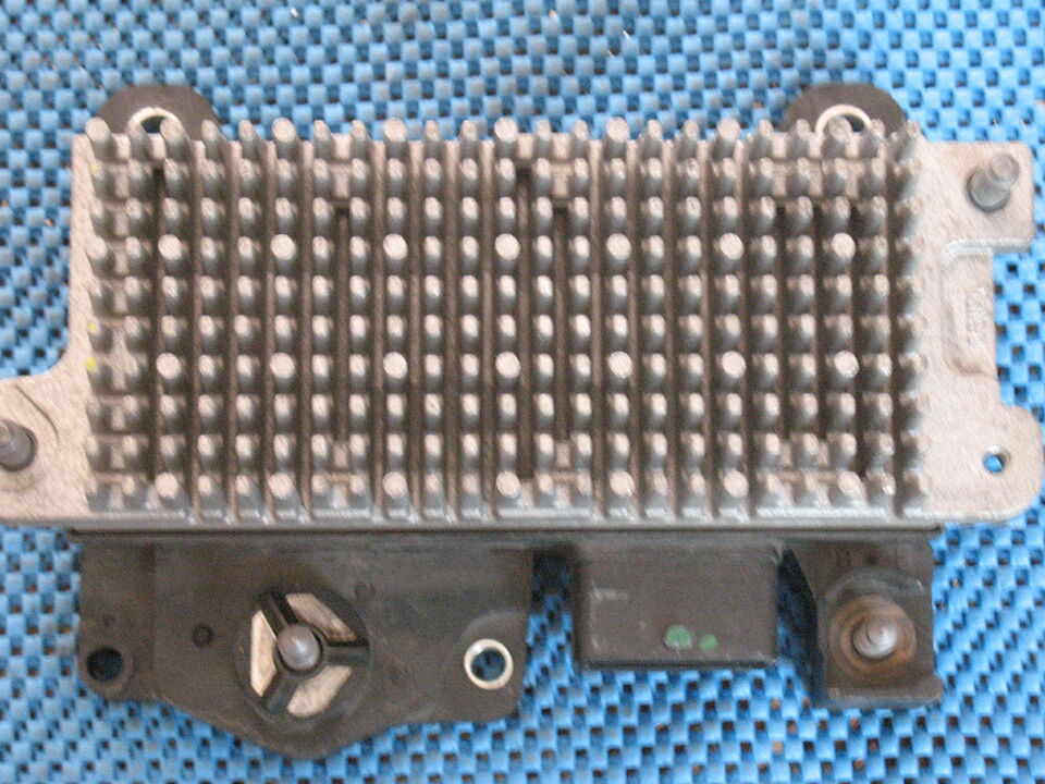 ECU SMART FORRTWO START STOP A1321501879 2607937C 909060268