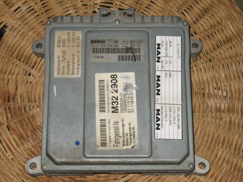 ECU MAN 8 173 CV VP44 L2000 BOSCH 0281010260
