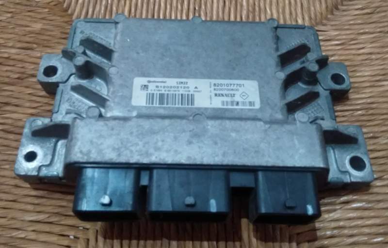 ECU RENAULT CLIO 1.2 SIM32 S120202120A 8201077701 8200700600