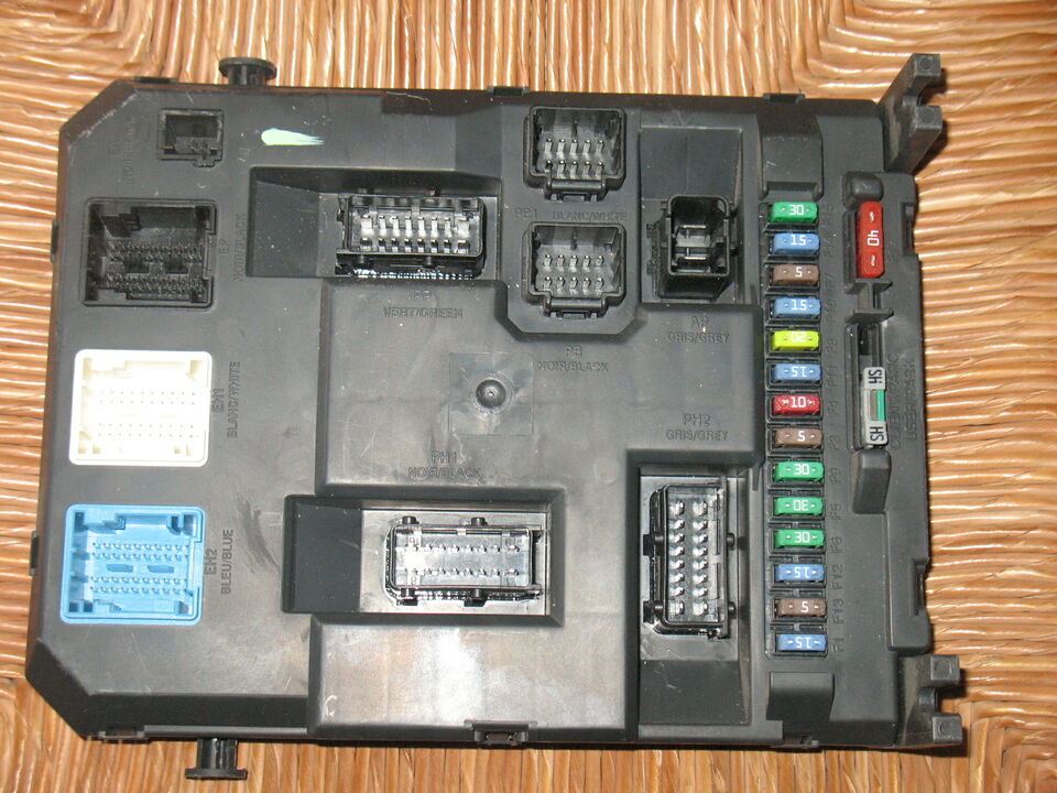 ECU BSI PEUGEOT 207 CITROEN C2 C3 9666952180 BSIEV X03-00