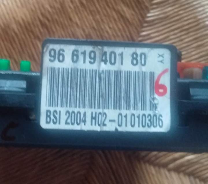 Body computer citroen peugeot 9661940180 BSI 2004 H02-01 010306